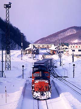 ���y����