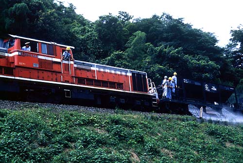 �o���X�g�̉J